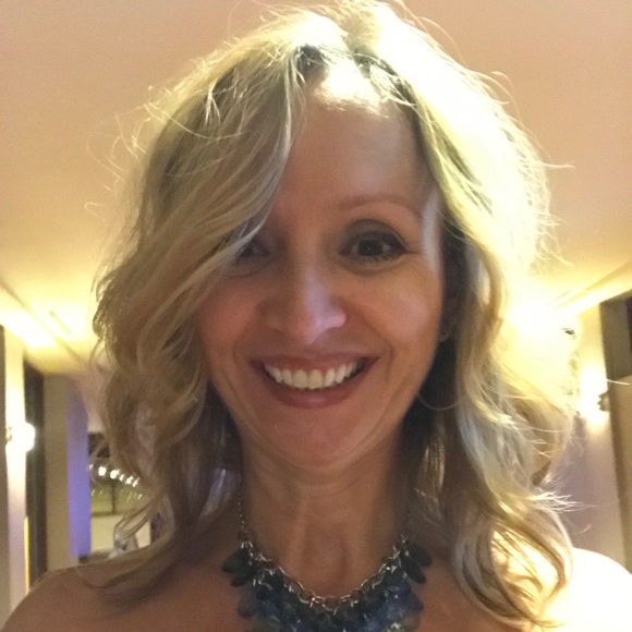 Meet your Posher, Monica - Picture 1 of 1